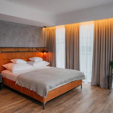 Sleep Well 1999 Hotel Tychy Buitenkant foto